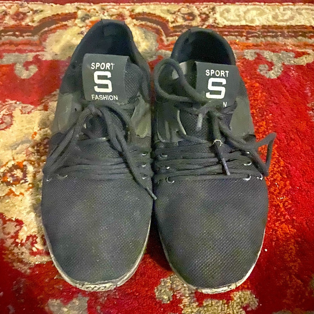 sports fashion sneakers